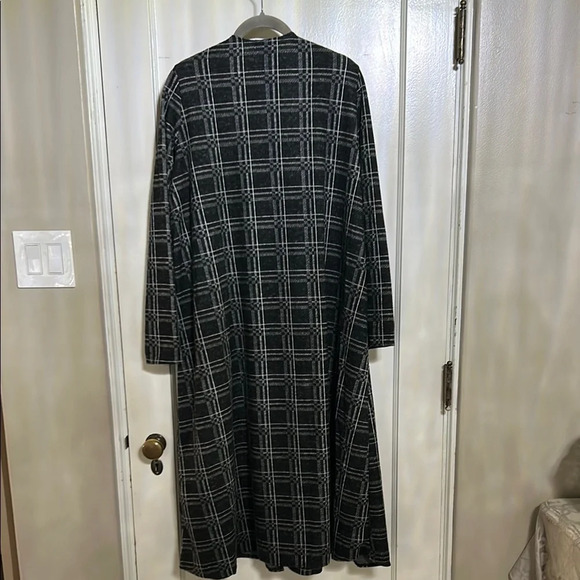 NWT LuLaRoe Black and White Knit Cardigan - Picture 3 of 7